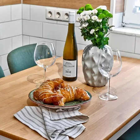 New Tina- 2-zimmer, 4 Einzelbetten, Parkplatz * בוכן