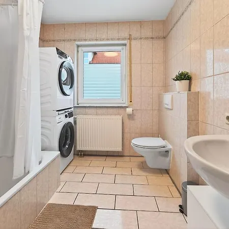 דירה New Tina- 2-zimmer, 4 Einzelbetten, Parkplatz בוכן